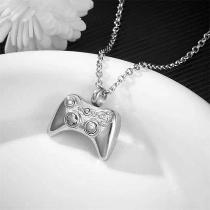 [ashes necklace]